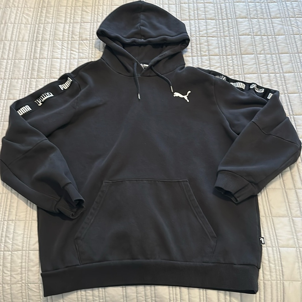 Men’s Puma Sweatshirt-L